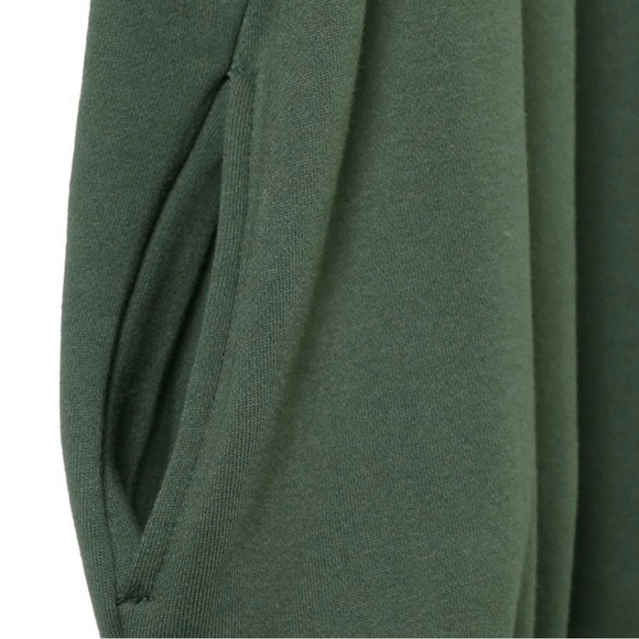 forest green hawaii crewneck 🏝️ - Picture 3 of 4